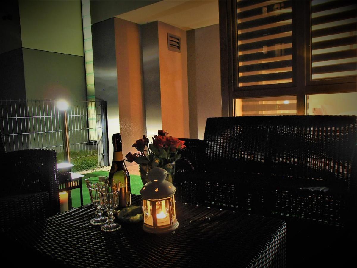 Cracovia Garden Nowa 5 Dzielnica Apartamento Exterior foto